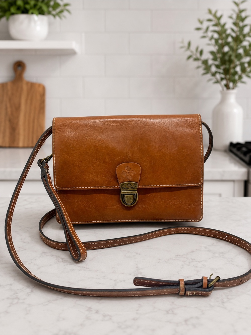 Patricia Nash Lanza Tan Leather Crossbody Shoulder Bag Vintage Style